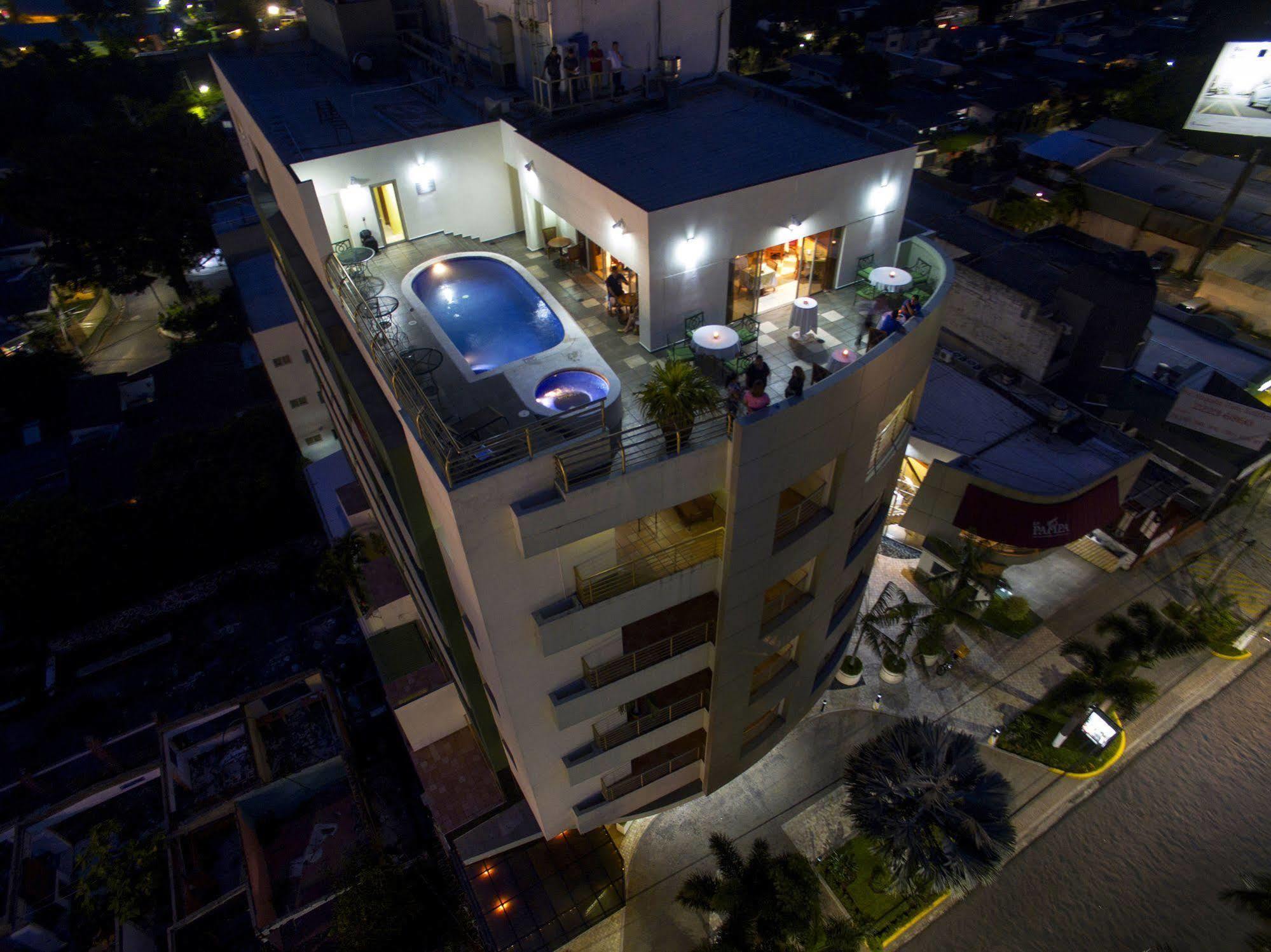 Suites Las Palmas, Hotel & Apartments. San Salvador Ngoại thất bức ảnh