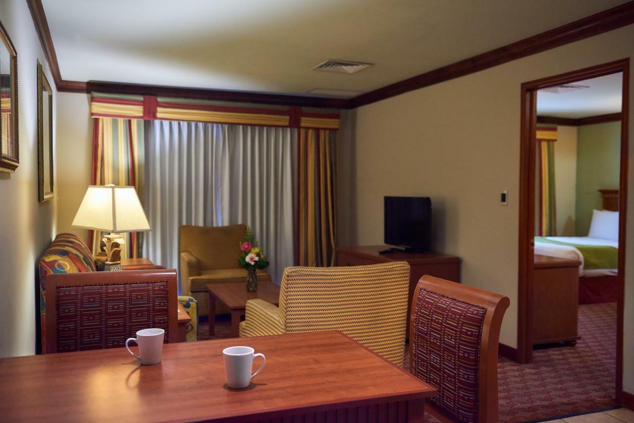 Suites Las Palmas, Hotel & Apartments. San Salvador Ngoại thất bức ảnh